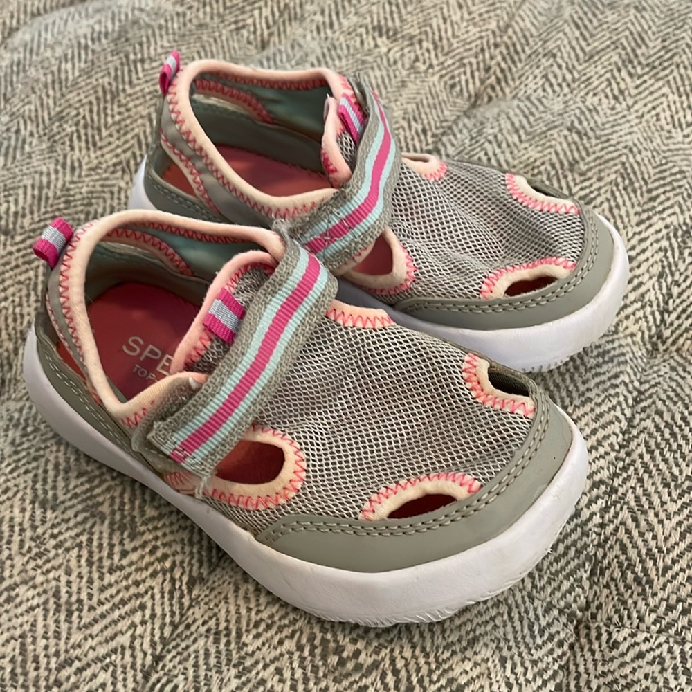 Sperry water shoes size 7M